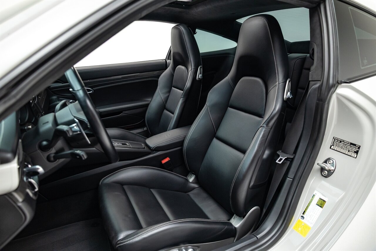 2018 Porsche 911 Turbo S   - Photo 24 - Springfield, MO 65802