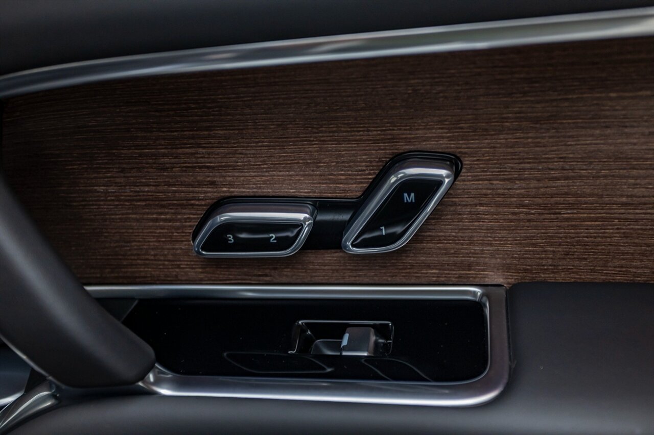 2025 Land Rover Range Rover P530 SE   - Photo 32 - Springfield, MO 65802