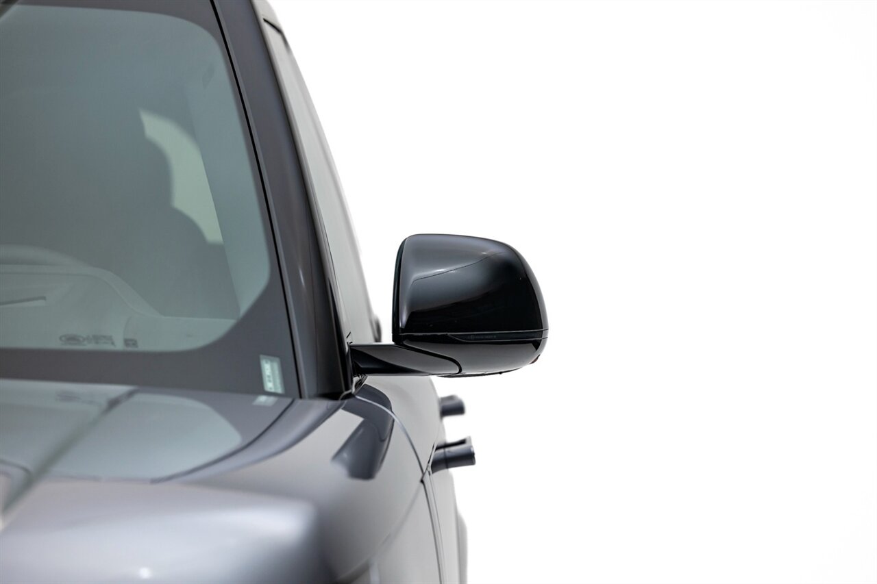 2025 Land Rover Range Rover P530 SE   - Photo 8 - Springfield, MO 65802