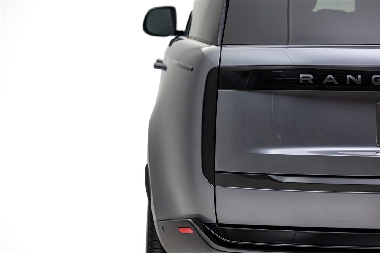 2025 Land Rover Range Rover P530 SE   - Photo 17 - Springfield, MO 65802