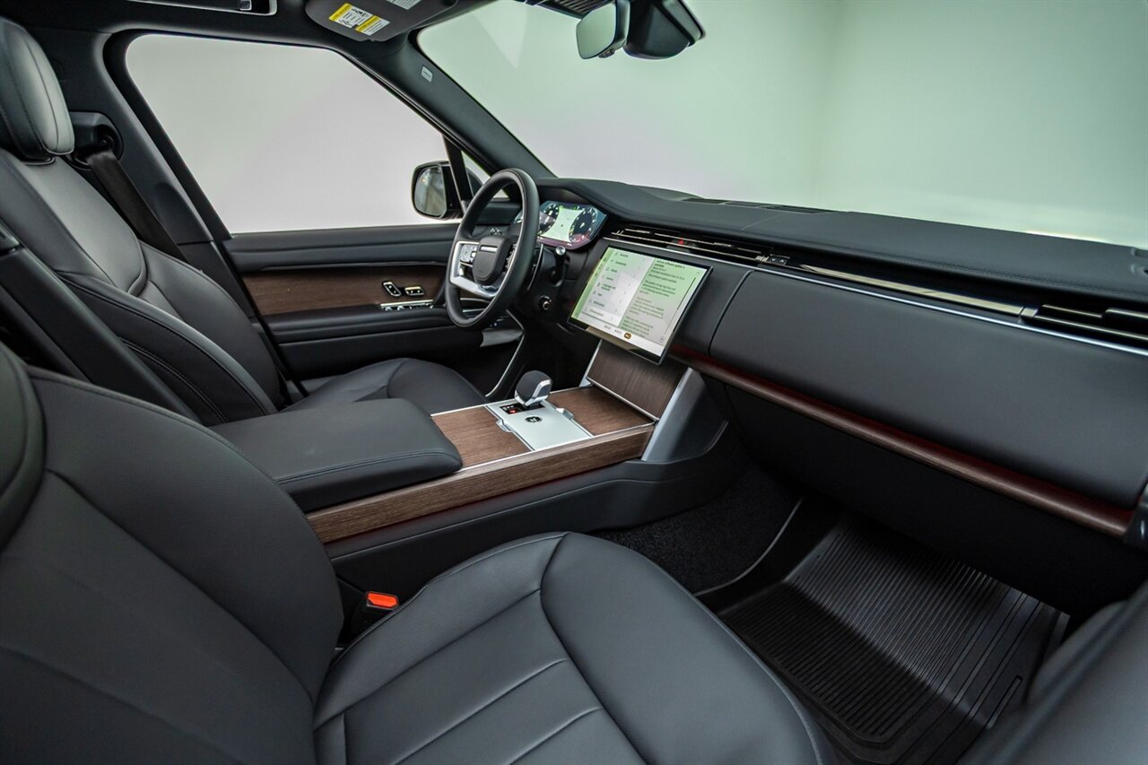 2025 Land Rover Range Rover P530 SE   - Photo 28 - Springfield, MO 65802