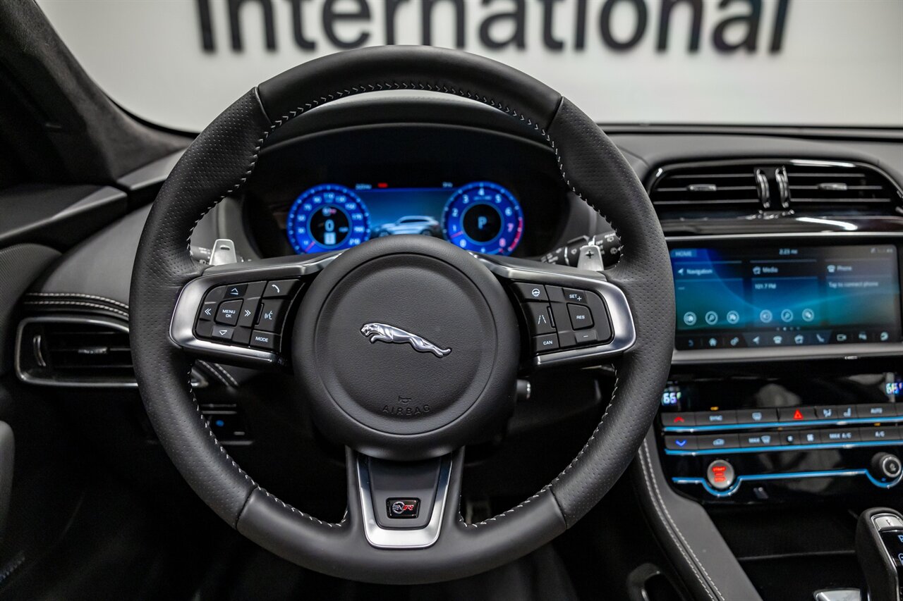 2020 Jaguar F-PACE SVR   - Photo 37 - Springfield, MO 65802