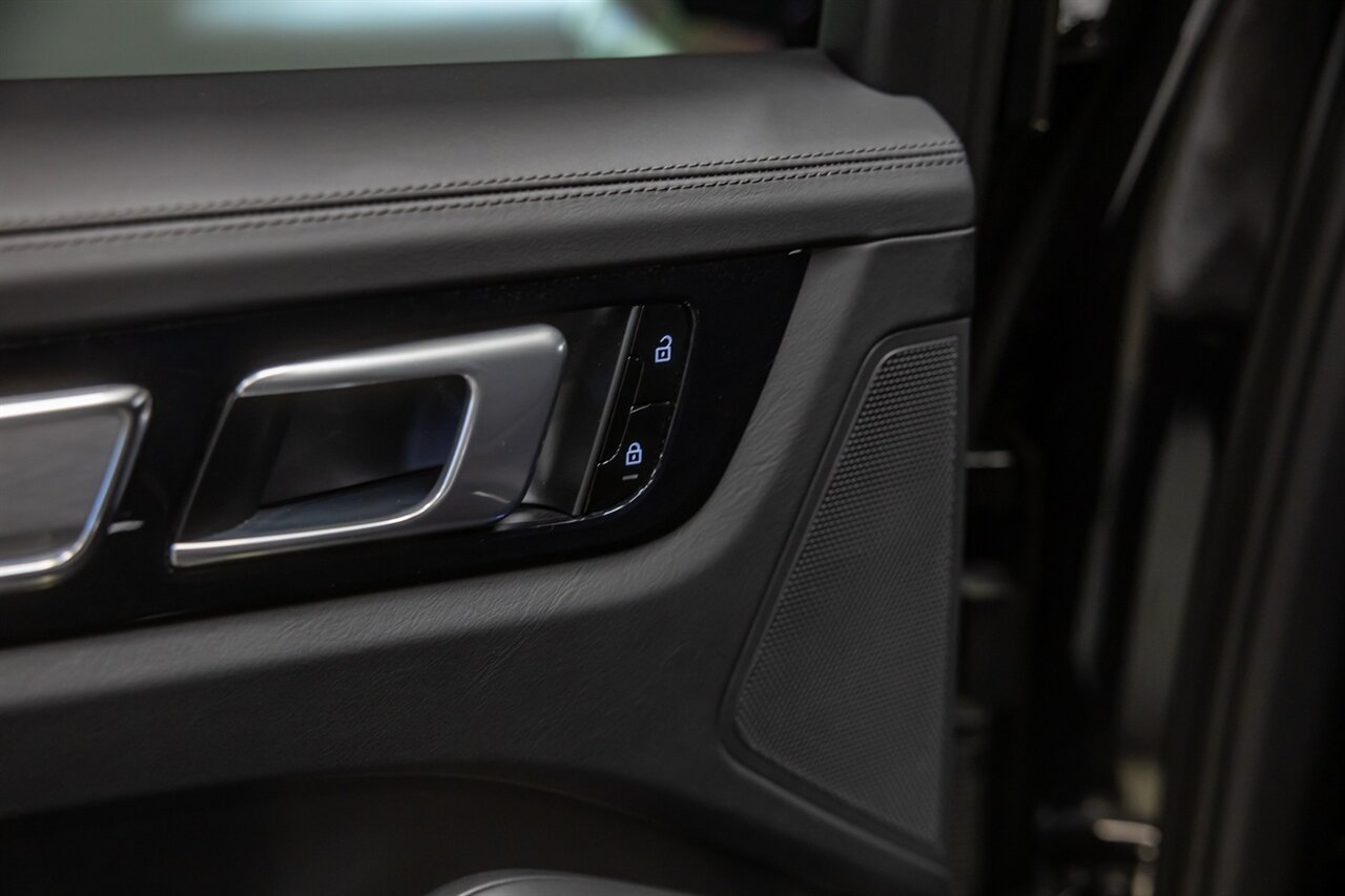 2019 Porsche Cayenne Turbo   - Photo 37 - Springfield, MO 65802