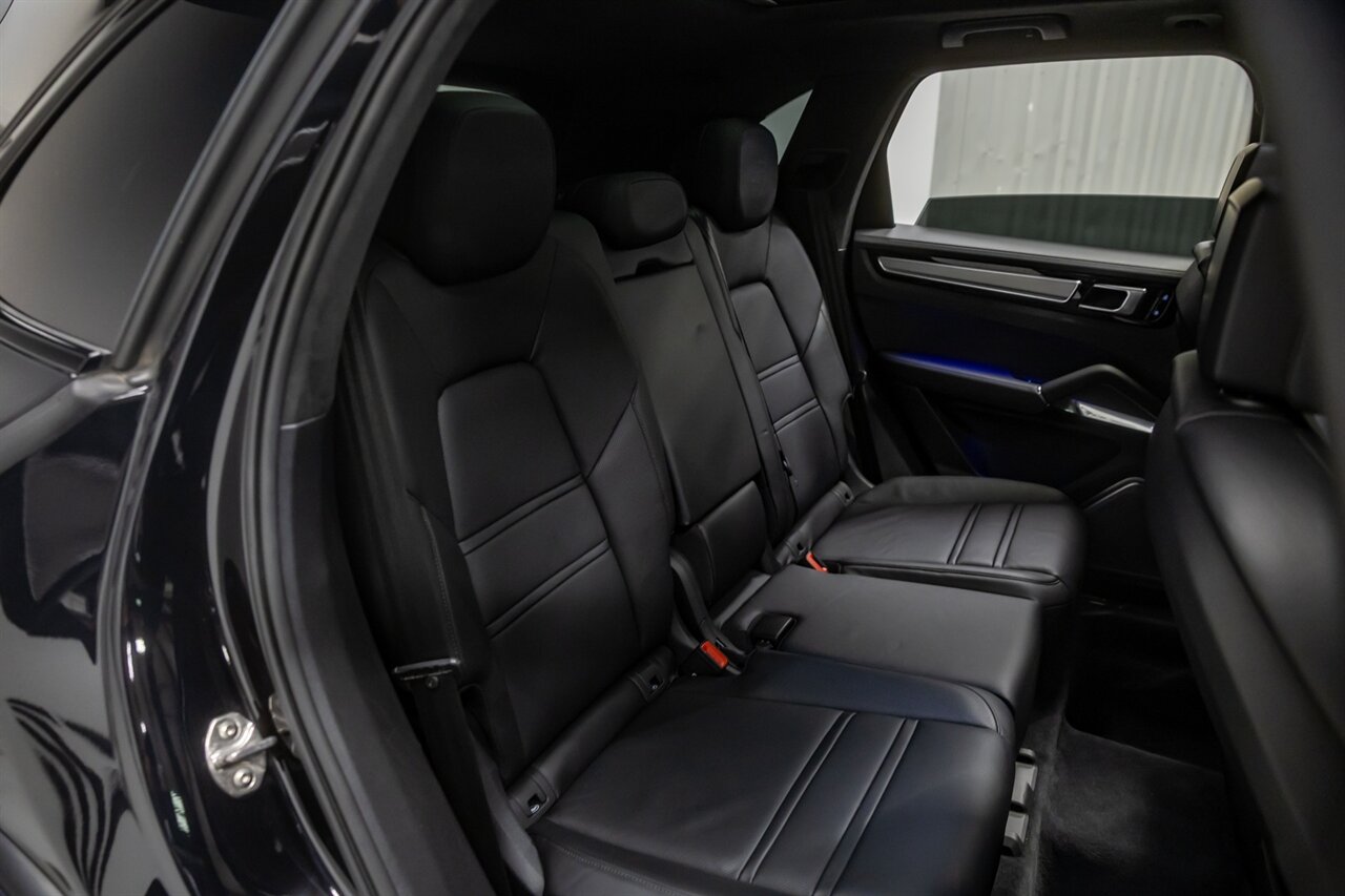 2019 Porsche Cayenne Turbo   - Photo 48 - Springfield, MO 65802