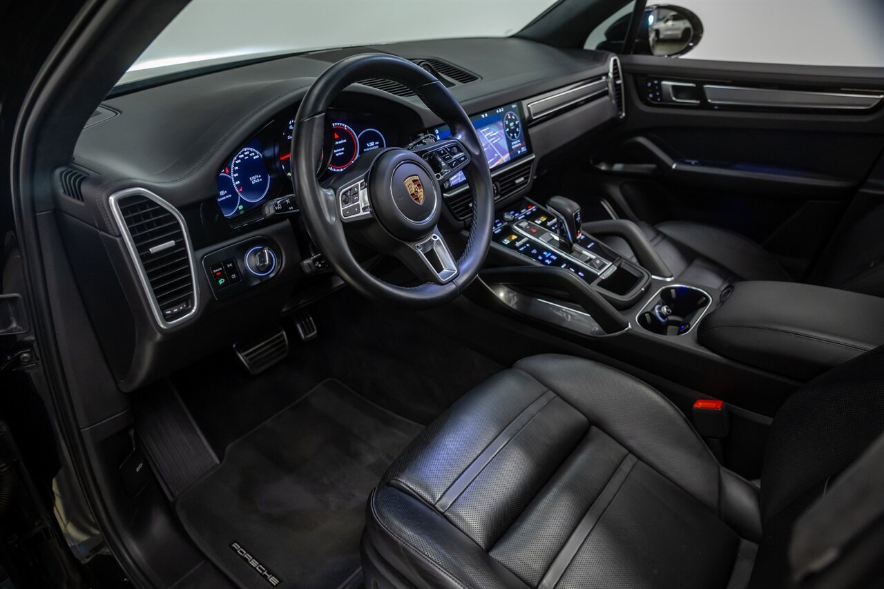 2019 Porsche Cayenne Turbo   - Photo 27 - Springfield, MO 65802