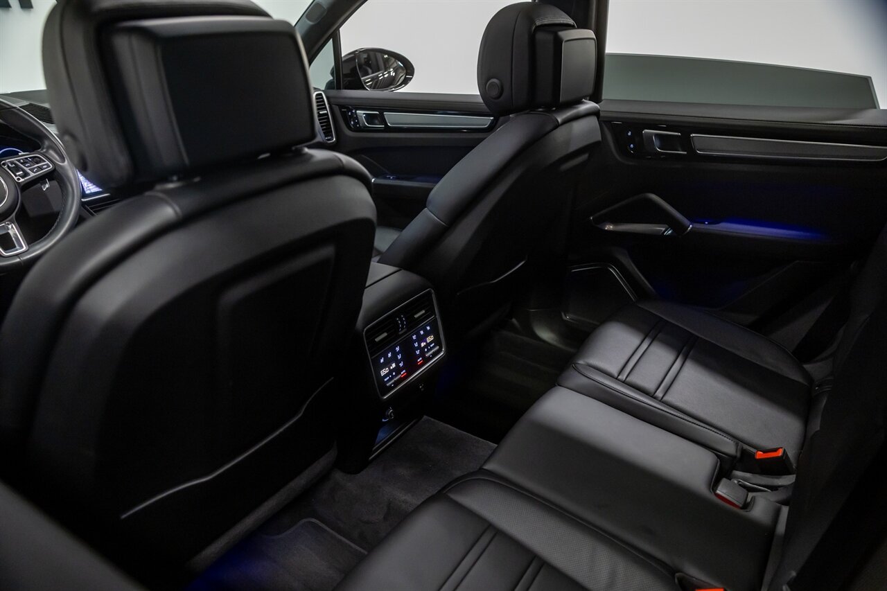 2019 Porsche Cayenne Turbo   - Photo 34 - Springfield, MO 65802