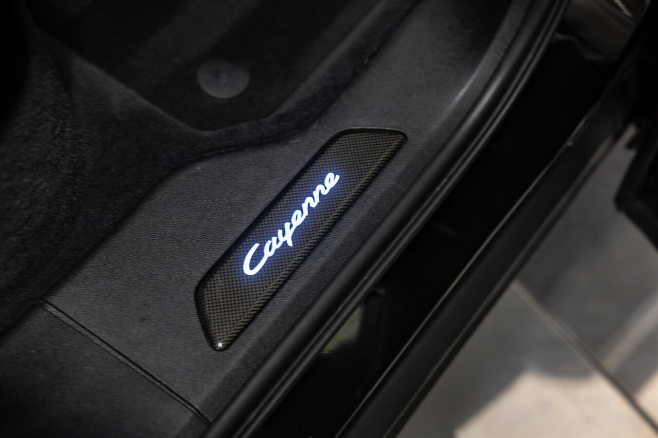 2019 Porsche Cayenne Turbo   - Photo 61 - Springfield, MO 65802