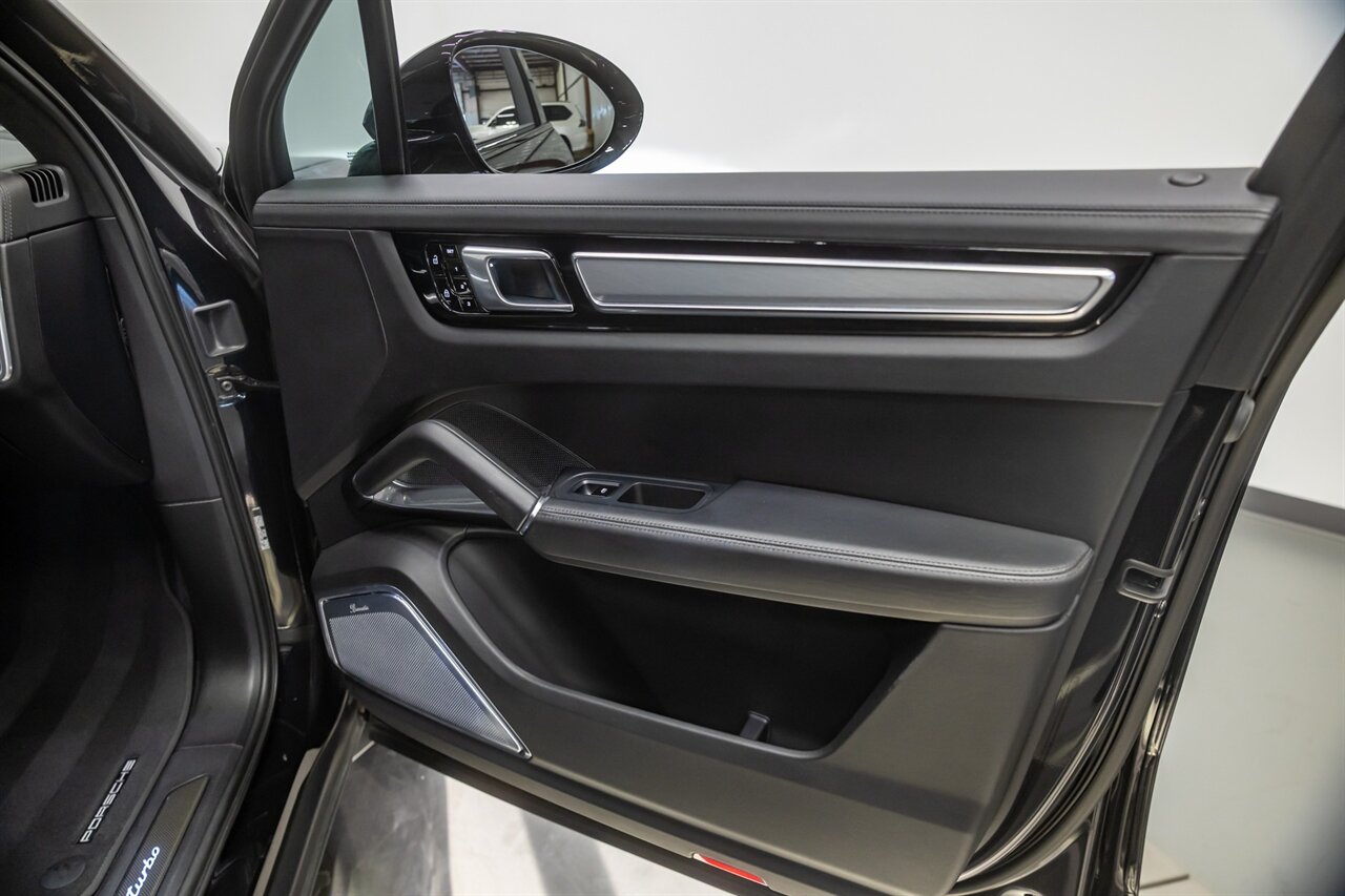 2019 Porsche Cayenne Turbo   - Photo 51 - Springfield, MO 65802