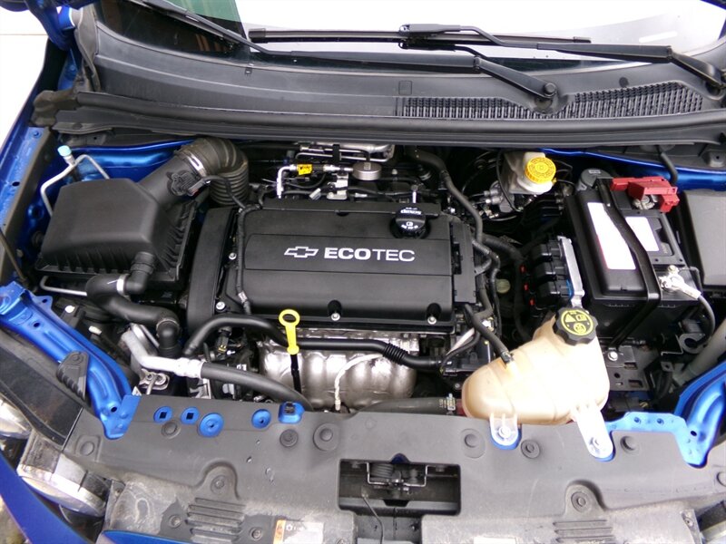 2016 Chevrolet Sonic LT - Photo 33