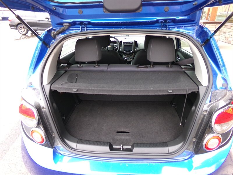 2016 Chevrolet Sonic LT - Photo 19