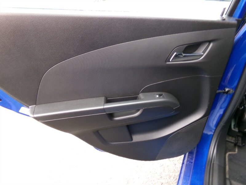 2016 Chevrolet Sonic LT - Photo 15