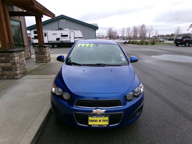 2016 Chevrolet Sonic LT - Photo 9