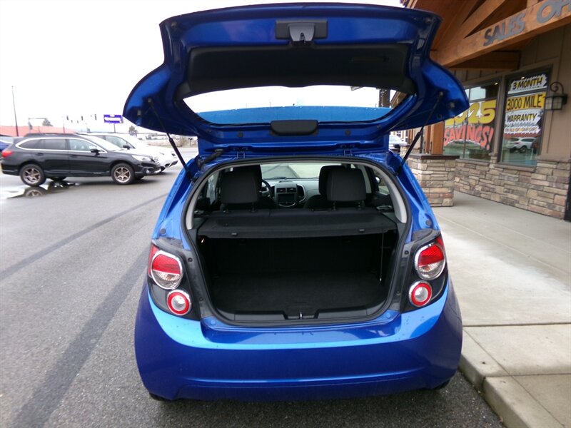 2016 Chevrolet Sonic LT - Photo 20