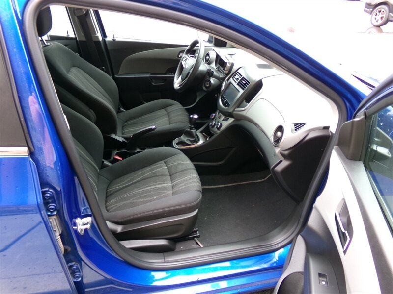 2016 Chevrolet Sonic LT - Photo 28