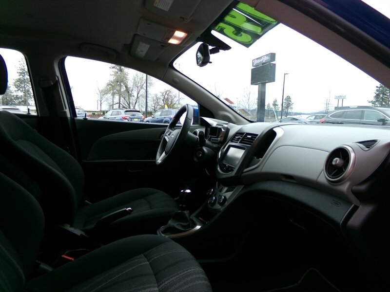 2016 Chevrolet Sonic LT - Photo 30