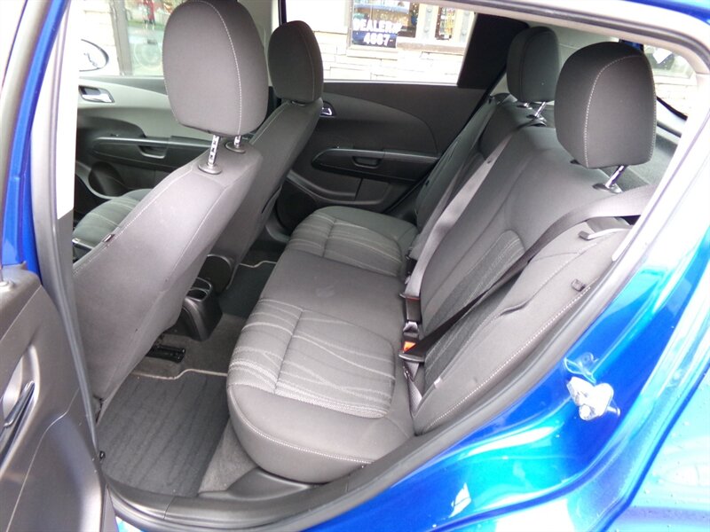 2016 Chevrolet Sonic LT - Photo 16