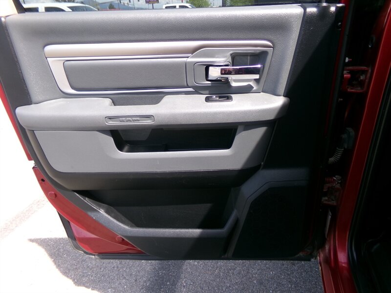 2015 RAM Ram 1500 SLT - Photo 17