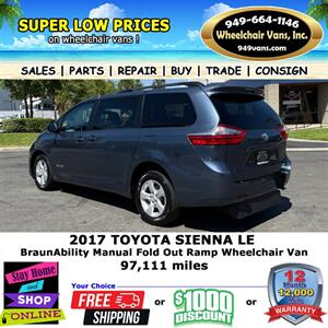 2017 Toyota Sienna LE Wheelchair Van   - Photo 11 - Laguna Hills, CA 92653