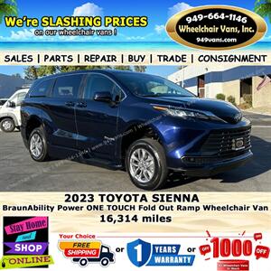 2023 Toyota Sienna Wheelchair Van   - Photo 4 - Laguna Hills, CA 92653