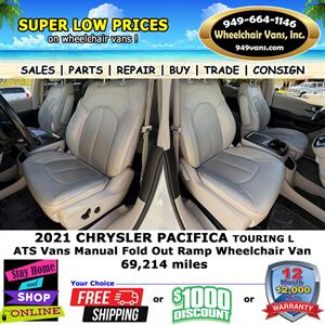 2021 Chrysler Pacifica Touring L Wheelchair Van   - Photo 13 - Laguna Hills, CA 92653