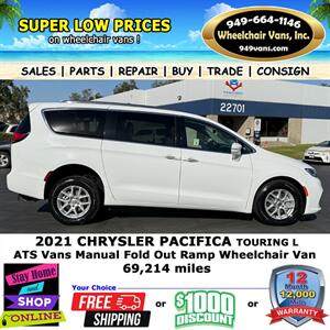 2021 Chrysler Pacifica Touring L Wheelchair Van   - Photo 8 - Laguna Hills, CA 92653