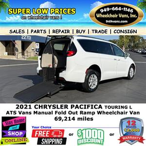 2021 Chrysler Pacifica Touring L Wheelchair Van Minivan