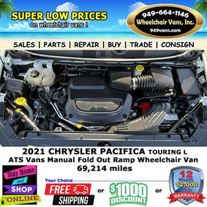 2021 Chrysler Pacifica Touring L Wheelchair Van   - Photo 15 - Laguna Hills, CA 92653