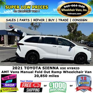 2021 Toyota Sienna XSE Wheelchair Van   - Photo 5 - Laguna Hills, CA 92653