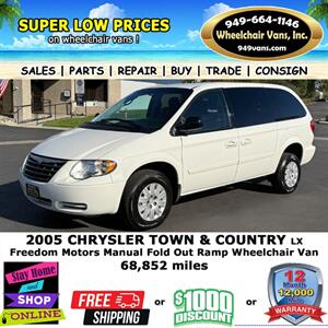 2005 Chrysler Town and Country LX Wheelchair Van   - Photo 13 - Laguna Hills, CA 92653
