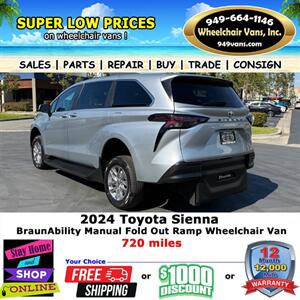 2024 Toyota Sienna LE  Wheelchair Van   - Photo 10 - Laguna Hills, CA 92653