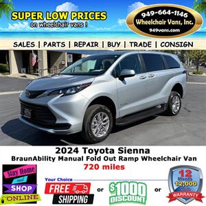 2024 Toyota Sienna LE  Wheelchair Van   - Photo 13 - Laguna Hills, CA 92653