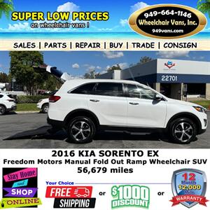 2016 Kia Sorento EX Wheelchair Van - Photo 5 - Laguna Hills, CA 92653