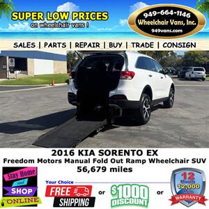 2016 Kia Sorento EX Wheelchair Van - Photo 3 - Laguna Hills, CA 92653