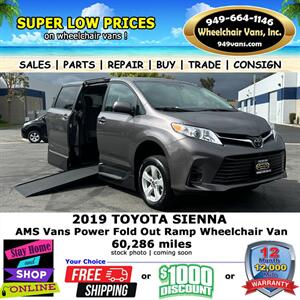 2019 Toyota Sienna LE Wheelchair Van   - Photo 1 - Laguna Hills, CA 92653