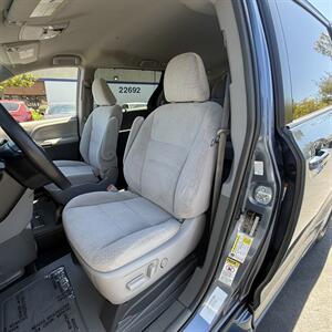 2015 Toyota Sienna LE Mobility 7-Passenger - Photo 8 - Laguna Hills, CA 92653