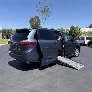 2015 Toyota Sienna LE Mobility 7-Passenger - Photo 7 - Laguna Hills, CA 92653