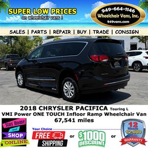 2018 Chrysler Pacifica Touring L Wheelchair Van   - Photo 11 - Laguna Hills, CA 92653