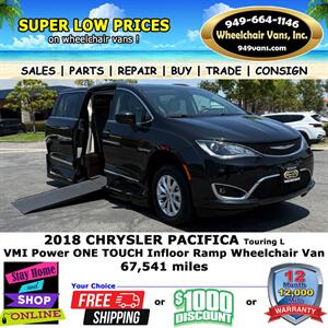 2018 Chrysler Pacifica Touring L Wheelchair Van   - Photo 3 - Laguna Hills, CA 92653