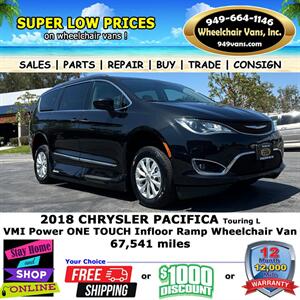 2018 Chrysler Pacifica Touring L Wheelchair Van   - Photo 6 - Laguna Hills, CA 92653