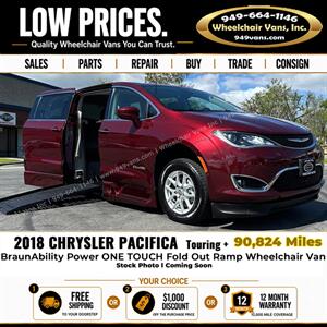 2018 Chrysler Pacifica Touring Plus Wheelchair Van Minivan