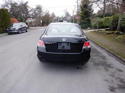 2010 Honda Accord LX   - Photo 4 - Kirkland, WA 98033