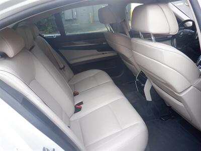 2011 BMW 750i xDrive   - Photo 10 - Kirkland, WA 98033