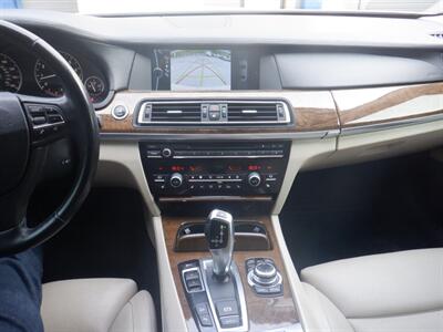 2011 BMW 750i xDrive   - Photo 13 - Kirkland, WA 98033