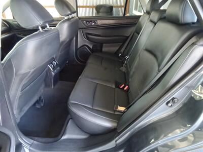 2017 Subaru Outback 2.5i Limited - Photo 10 - Kirkland, WA 98033