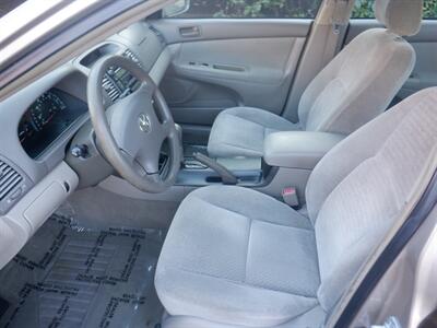 2002 Toyota Camry LE   - Photo 13 - Kirkland, WA 98033