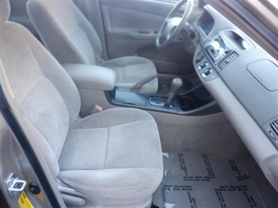 2002 Toyota Camry LE   - Photo 7 - Kirkland, WA 98033