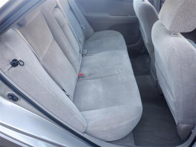 2002 Toyota Camry LE   - Photo 10 - Kirkland, WA 98033