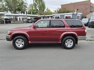 2002 Toyota 4Runner SR5 - Photo 2 - Kirkland, WA 98033