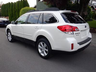 2014 Subaru Outback 2.5i Premium   - Photo 3 - Kirkland, WA 98033