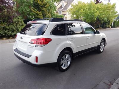 2014 Subaru Outback 2.5i Premium   - Photo 5 - Kirkland, WA 98033